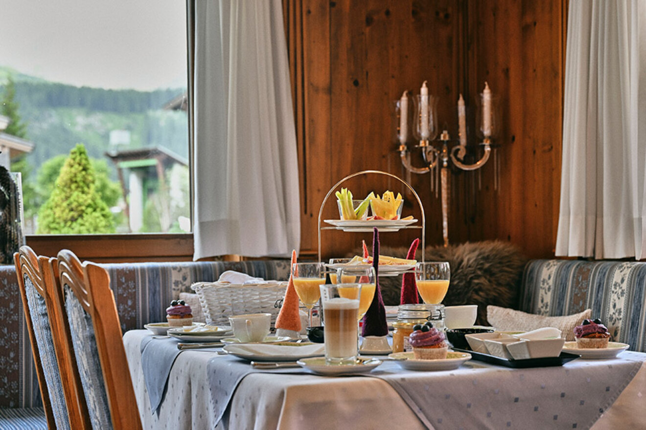 Reichhaltiges Frühstück